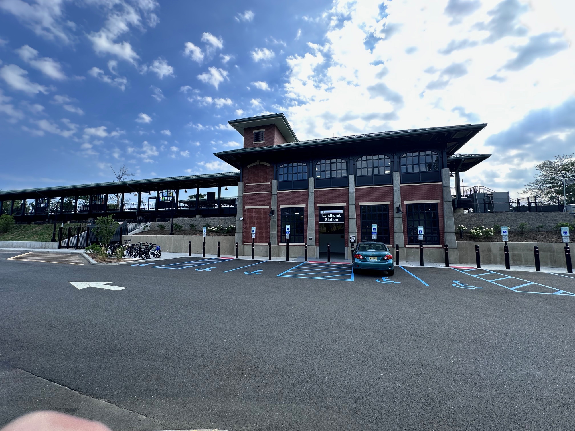 Lyndhurst Station exterior