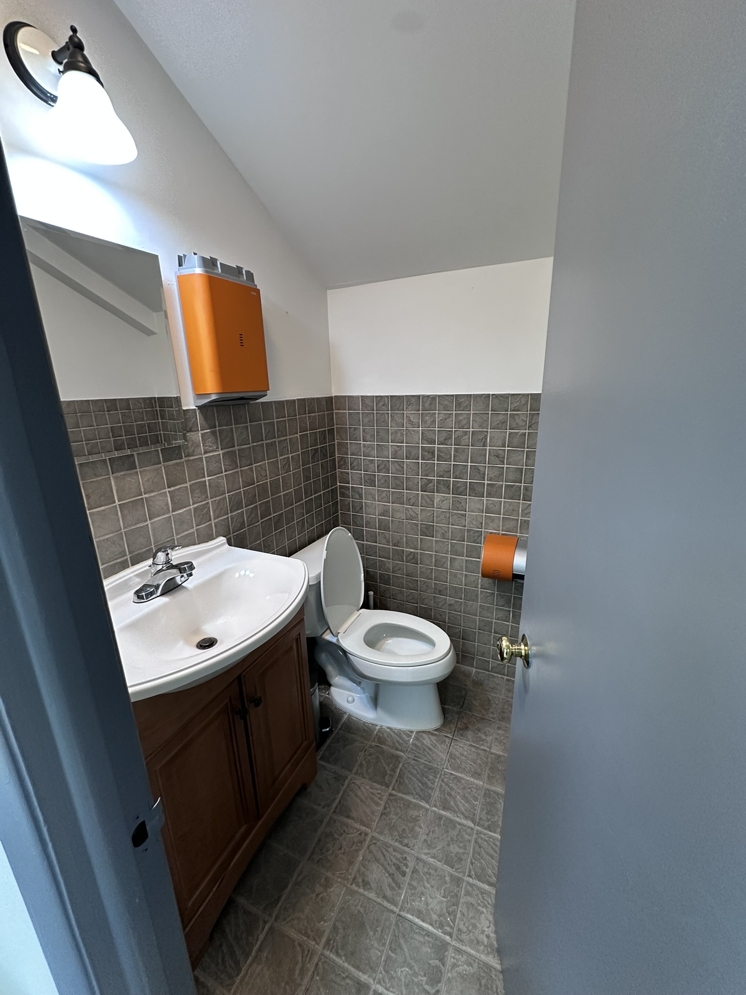 Suite 201 private half bath
