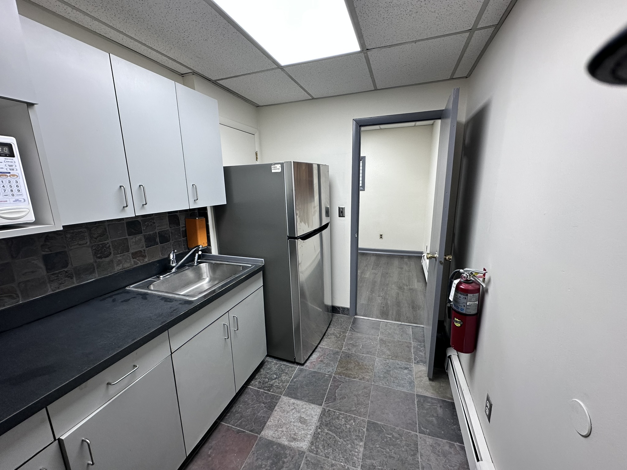 Suite 202 additional office view